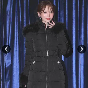 michellmacarom 퍼 달린 블랙 다운 자켓