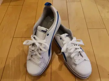 PUMA 로우컷 스니커즈 화이트/블루