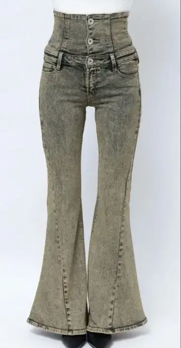 H/W 버튼 USED 케미컬 워시 스트레치 플레어 데님