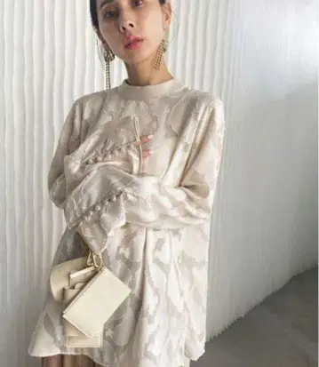 AMERI HAOKAN 백 리본 블라우스