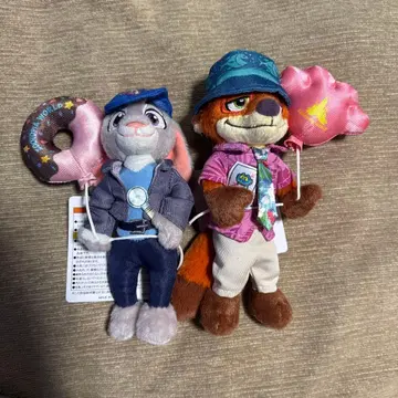 주토피아 ZOOTOPIA 인형 배지 주디 닉 새상품 두 개