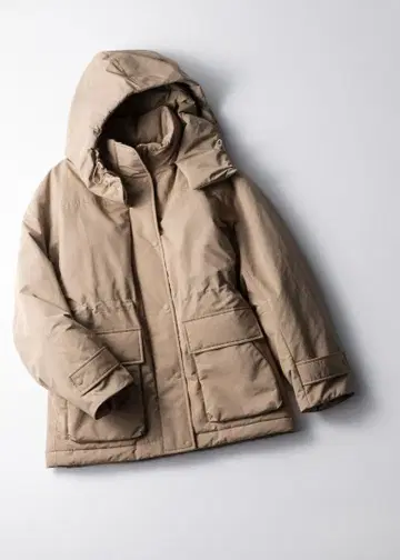 UNIQLO 하이브리드 다운 코트 베이지