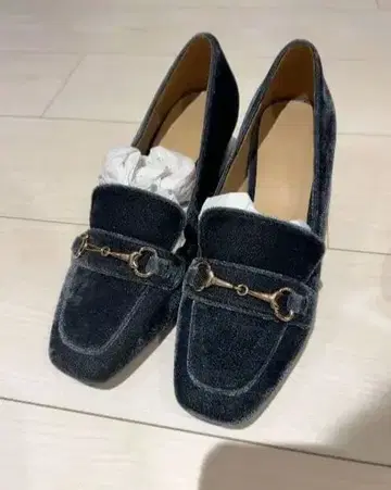 네이비 벨벳 로퍼 37