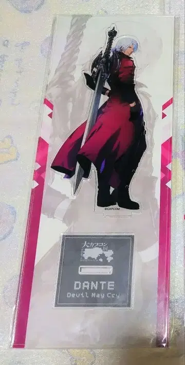 단테 아크릴 스탠드 대 캡콤전 데빌 메이크라이