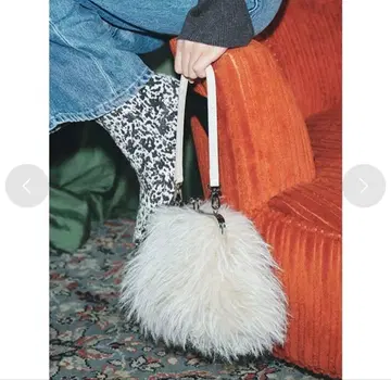 LILY BROWN 퍼 숄더백