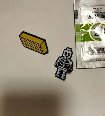 로봇 레고 블록 핀 배지