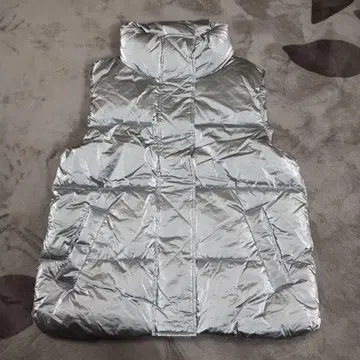 GAP 다운 베스트 실버 메탈릭 M