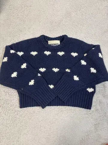 NKNIT 네이비 하트 무늬 니트 스웨터