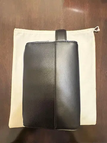 ZARA 블랙 클러치백