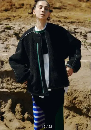 UN3D. 보아 파이핑 블루종