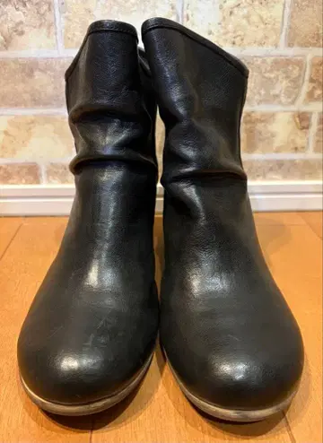 [ SAYA ] 숏 부츠 블랙 24.0cm