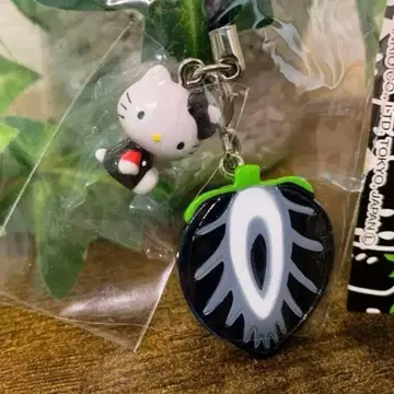 [ 초레어 ] 헬로키티 블랙 후르츠 이치고 네즈케 스트랩 구하기 어려움