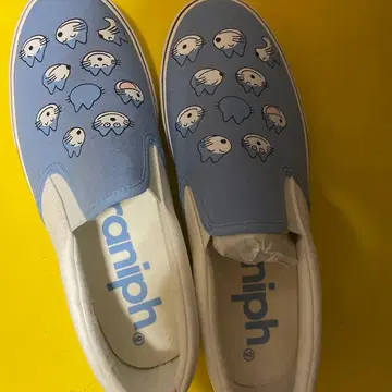 그라니프 11마리 고양이 스니커즈 미사용 새상품