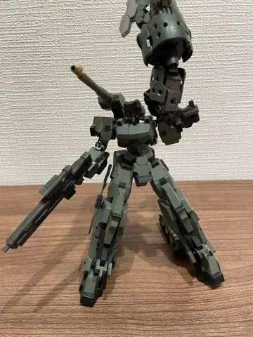 코토부키야 프레임 암즈 삼이식 일형 뇌 헤비 웨폰 유닛 02 완성품