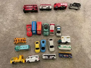 카즈 포함 미니카 세트 토미카 17대 덤 4대 포함