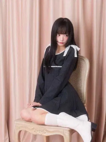 BUBBLES 타이니 리본 플레어 원피스 블랙