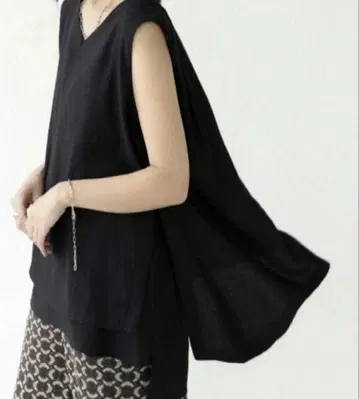 안티카 레이어드 슬리브리스 상의