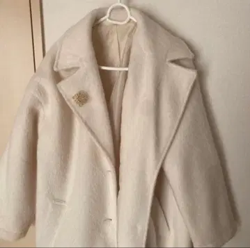 moment 아이보리 체스터 코트 M 사이즈