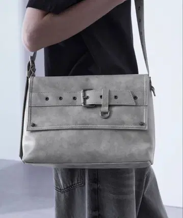 [즉시 구매 ok] Loose/루스 벨트 디자인 인조 가죽 숄더백
