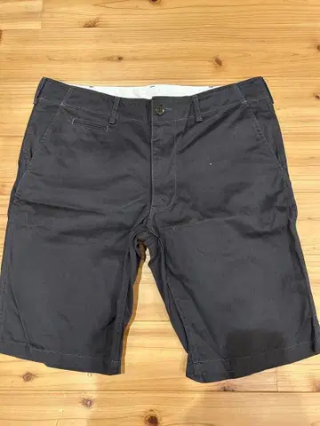 Gleem 다크 그레이 숏팬츠 사이즈 36