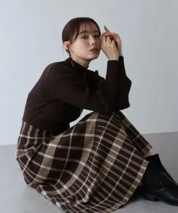 미사용 새상품 체크 자카드 니트 원피스 블루 BLUEEAST