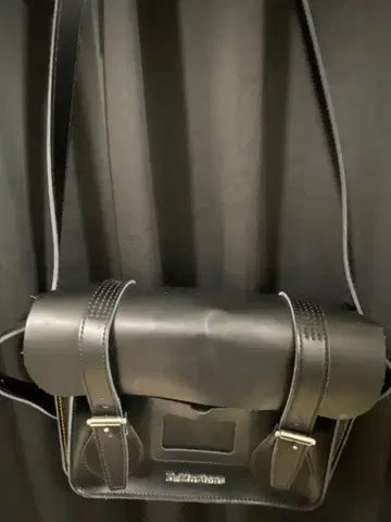 닥터 마틴 새들백