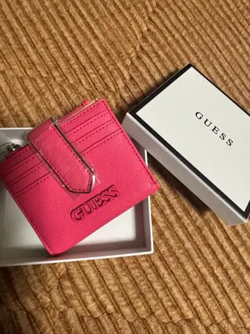 GUESS 핑크 이단 접이식 지갑