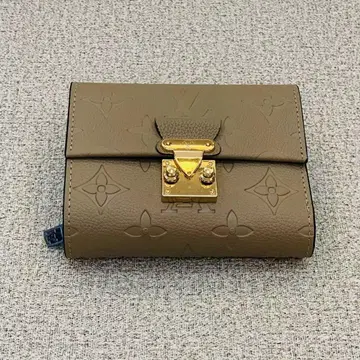 [ 특가 상품 ] 컨디션 최상 3단 폴더형 지갑