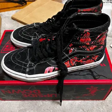 VANS x 기묘한 이야기 스니커즈 26.5