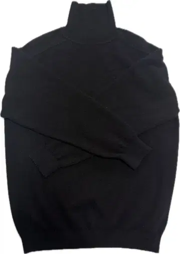 바토너 터틀넥 니트 네이비