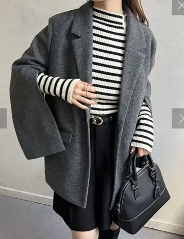 미사용 새상품급 Thevon 소매 슬릿 페이크 울 테일러드 자켓