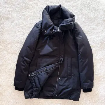 새상품급 띠어리 현행 택 다운 자켓 다운 코트 블랙 여배우 옷깃 블랙