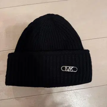 MICHAEL KORS 블랙 니트 모자 MK 로고