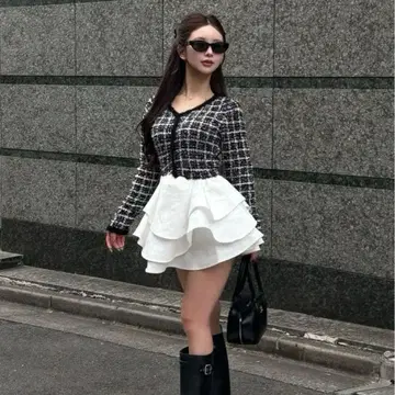 [ Darich ] 볼륨 프릴 트위드 니트 미니 원피스