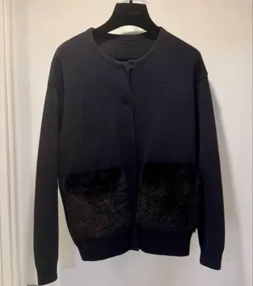 엠도트 em. 포켓 퍼 가디건