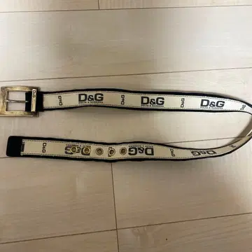 D&G 캔버스 벨트 화이트 블랙