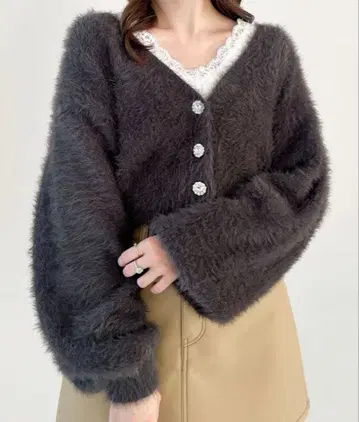 Heather 헤더 주얼 버튼 가디건 차콜 그레이