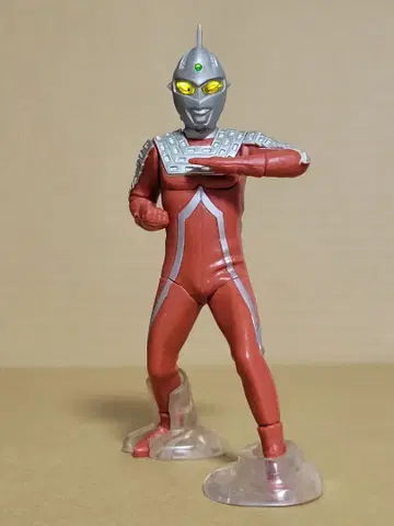 울트라맨 얼티밋 루미너스 울트라 세븐 에메리움 광선 유닛 포함