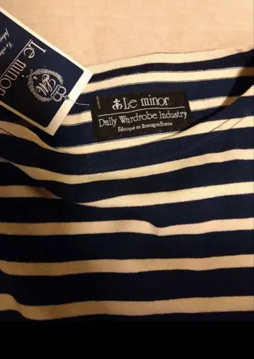 [새상품] Le minor 스트라이프 긴팔 티셔츠