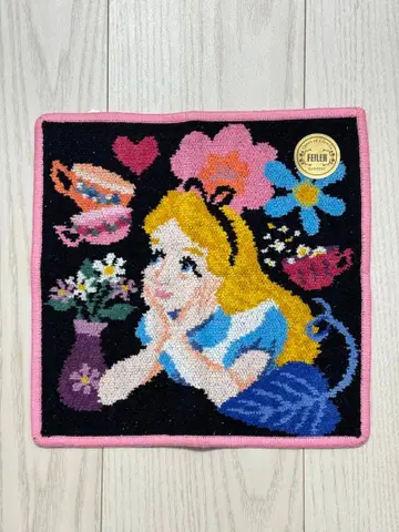 페이러 원더랜드 앨리스 손수건 (WEB 한정판 블랙 x 핑크)