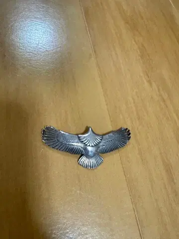 TADY&KING 중간 이글