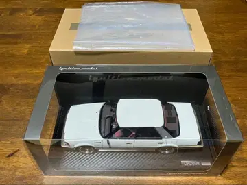 ignition model 120계 크라운 1/18 스케일 자동차