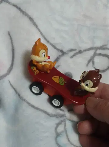 칩과 데일 스케이트보드 피규어 풀백카