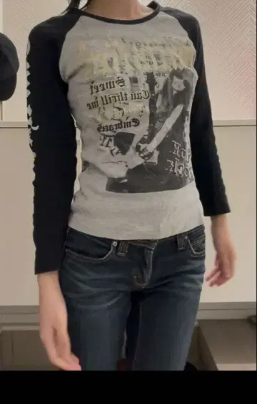 그레이 y2k 프린트 롱 티셔츠