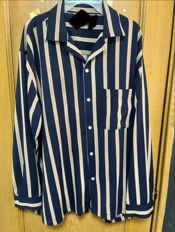 가면라이더 지오 토키와 소고 네이비 스트라이프 오픈 셔츠