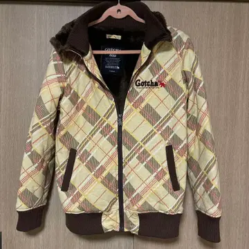 GOTCHA 후드 부착 체크 무늬 보아 안감 점퍼