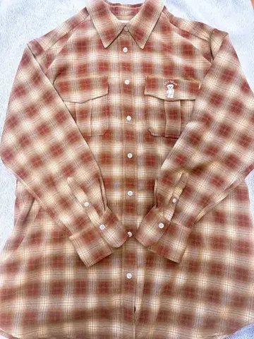 새상품급 릴리 브라운 리본 타이 달린 릴리 베어 셔츠