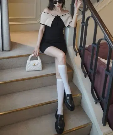 amerge. 오프숄더 미니 리본 원피스