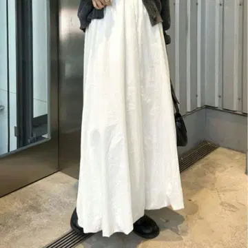 [새상품급] mystic 벌룬 롱 스커트 size2