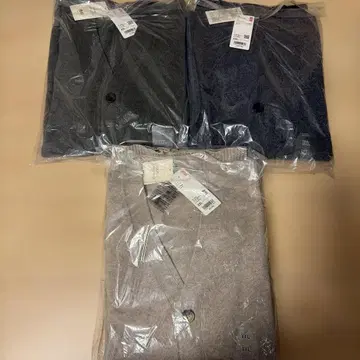 UNIQLO 라무 V넥 가디건 3개